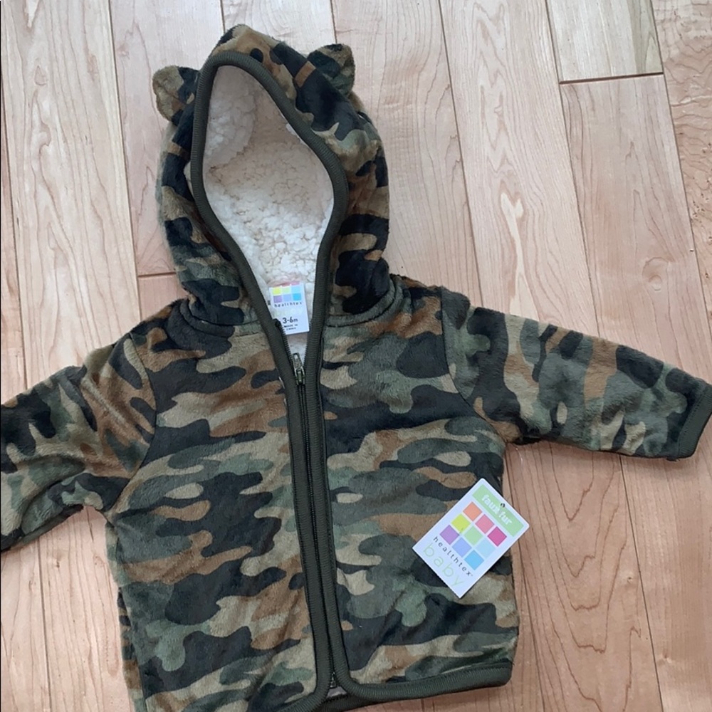 Comfy faux fur baby jacket!!